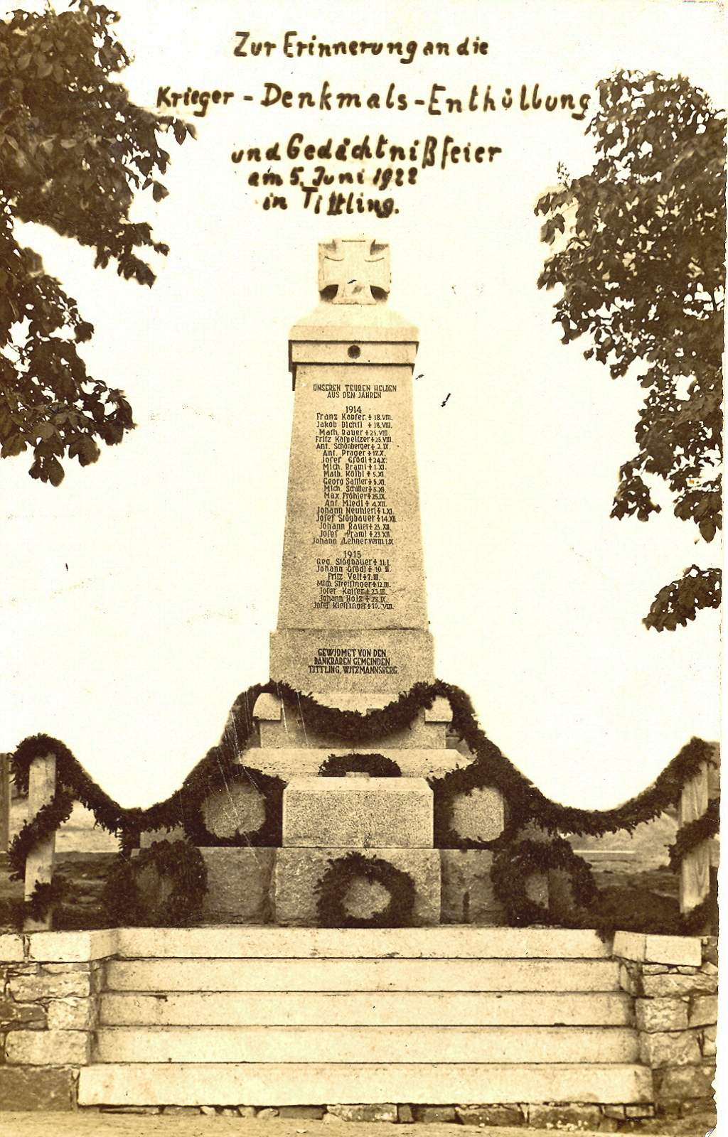 Das Kriegerdenkmal um 1922.