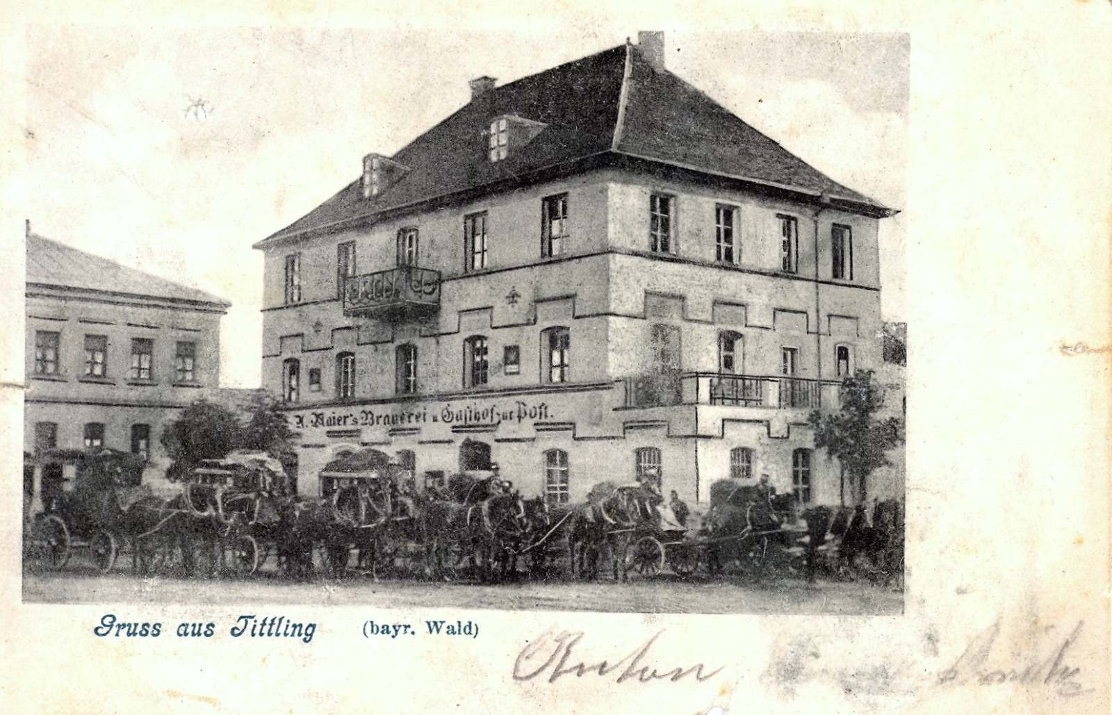 Aufstellung der Postkutschen vor dem Gasthaus zur Post.