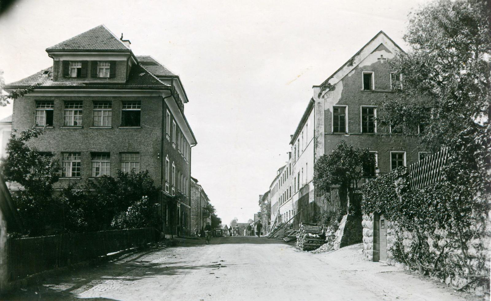 Das frühere Knaben- und Mädchenschulhaus.