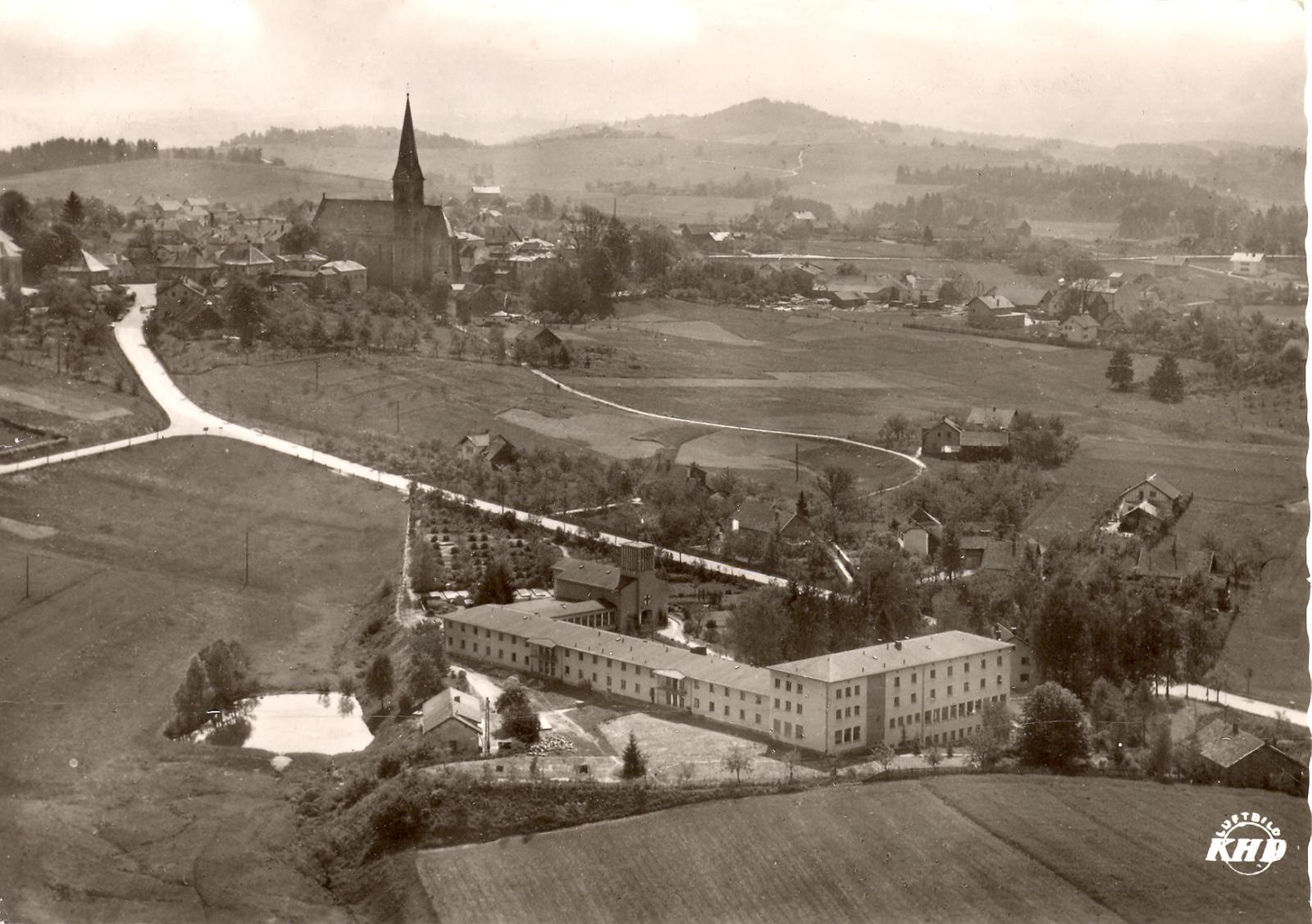 Die Dreiburgenstraße um 1962.